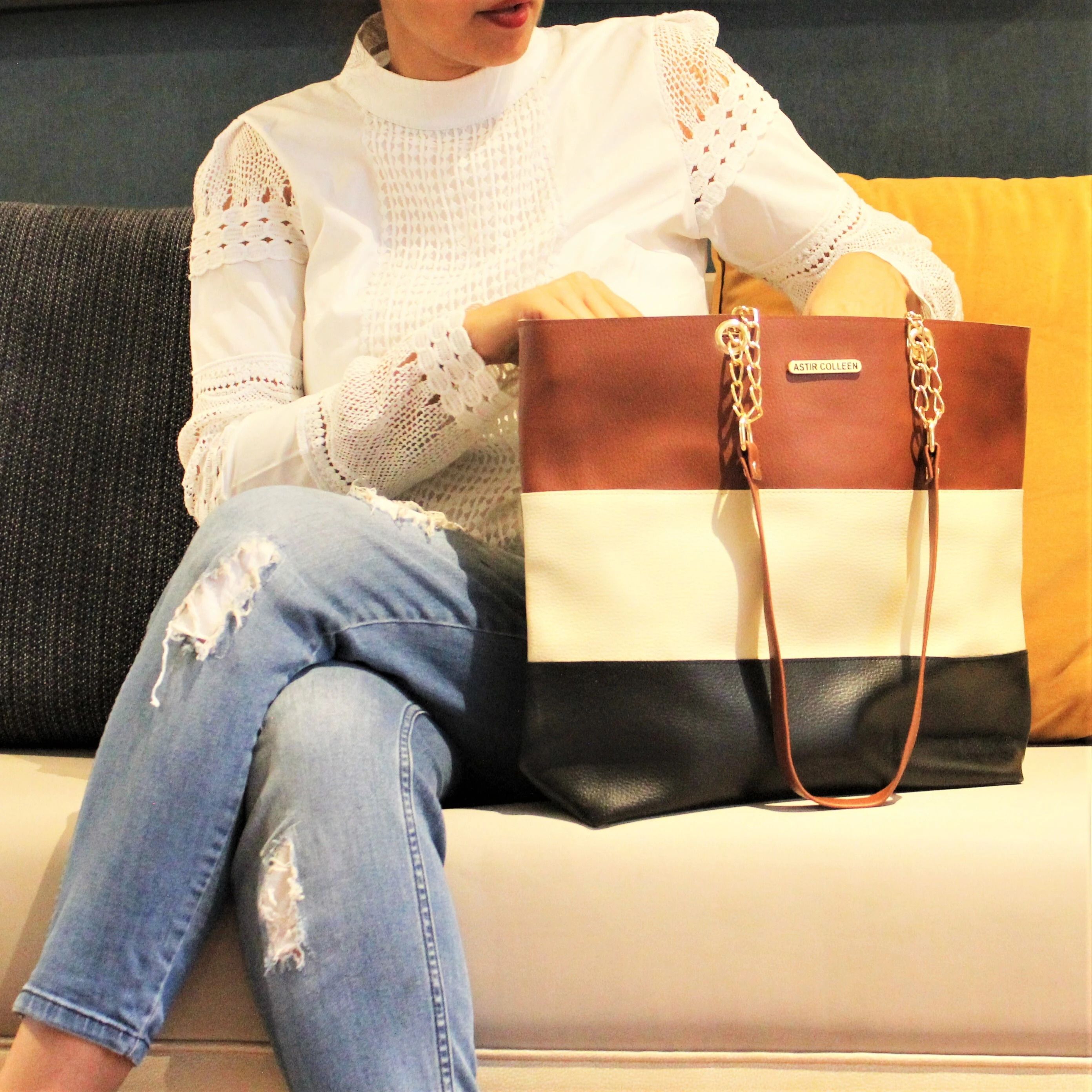 ASTIR COLLEEN Women Tan, White, Black Shoulder Bag